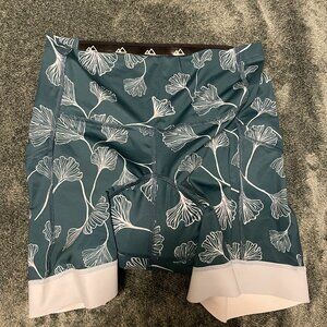 Wild Rye Eleanor Bike Shorts Chammy, Ginkgo Jade Print; size 8